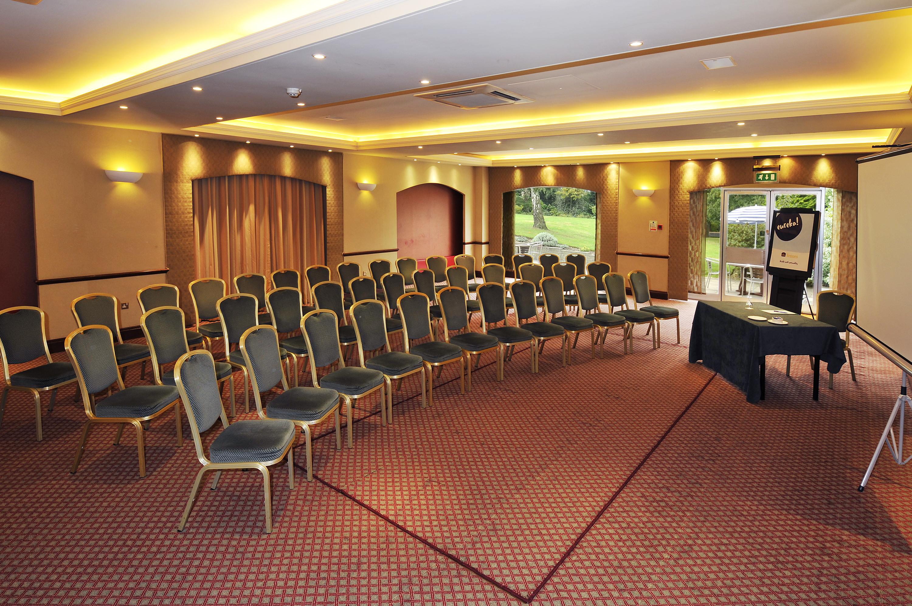 Bromley Court Hotel London Екстер'єр фото