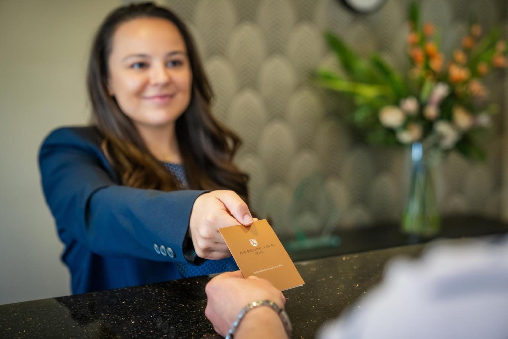 Bromley Court Hotel London Екстер'єр фото