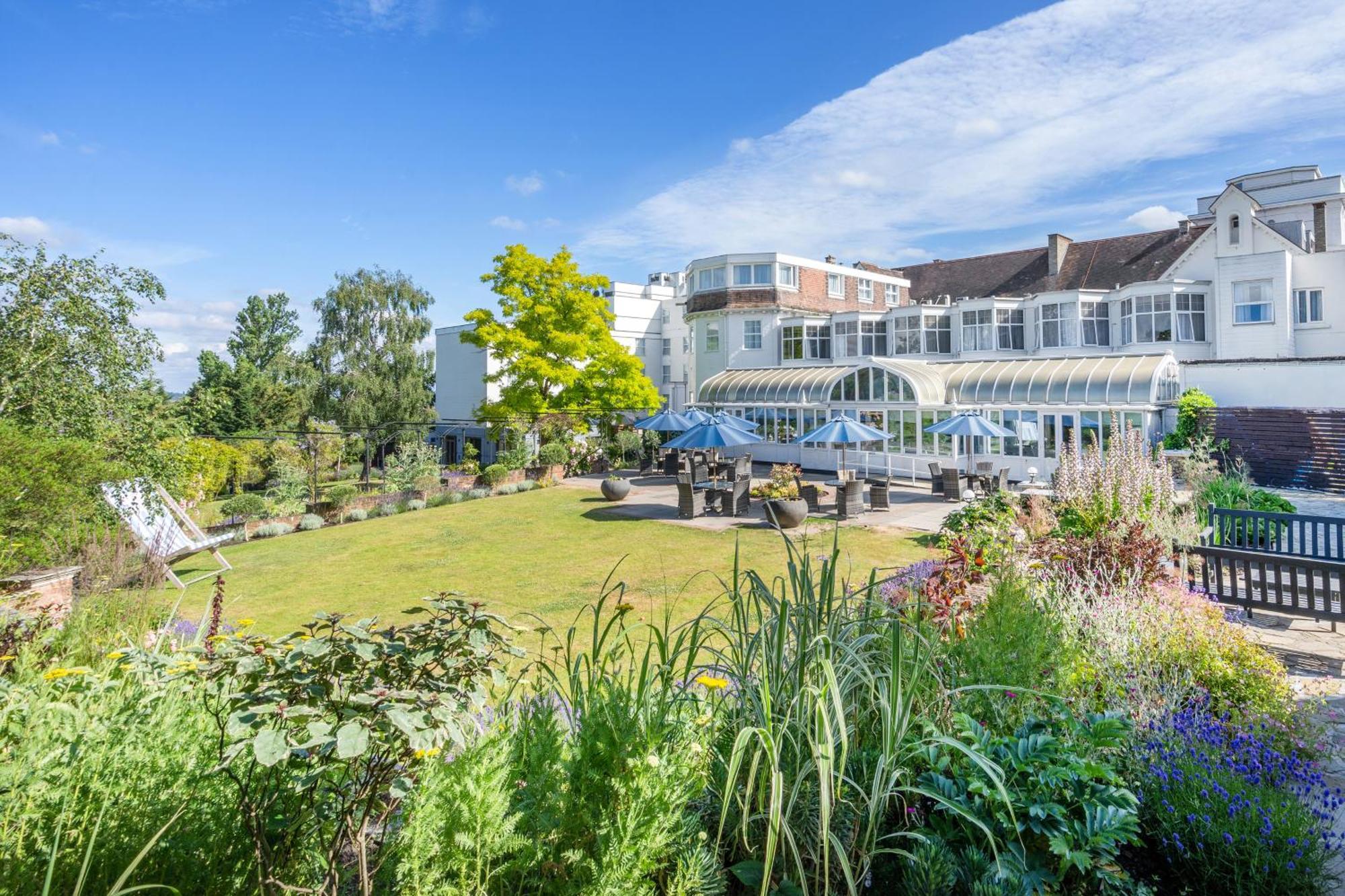 Bromley Court Hotel London Екстер'єр фото